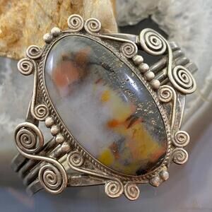 Native American Silver Oval Agate Decorated Heavy Gauge Cuff Bracelet For Women